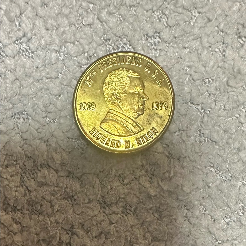Vintage 1981 readers digest Richard M. Nixon Commemorative Coin